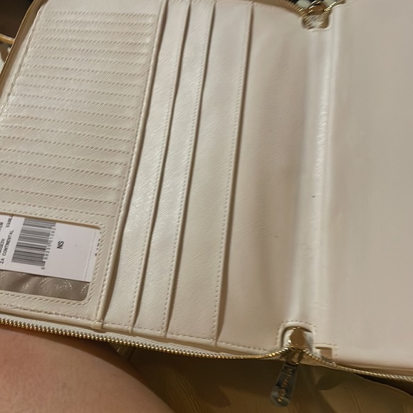 brand new Mk ipad cover - Picture 4 of 4